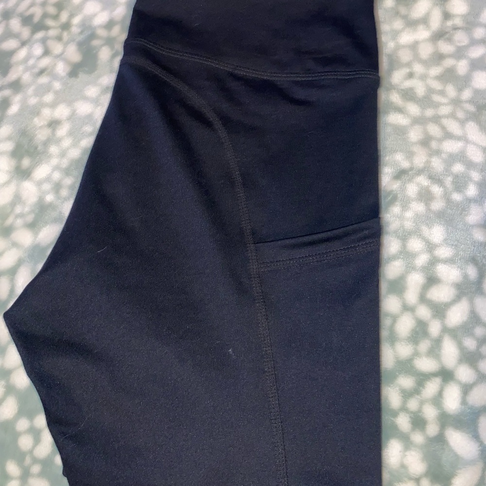 Zella Black Bike Shorts with‎ Pockets - Picture 4 of 6